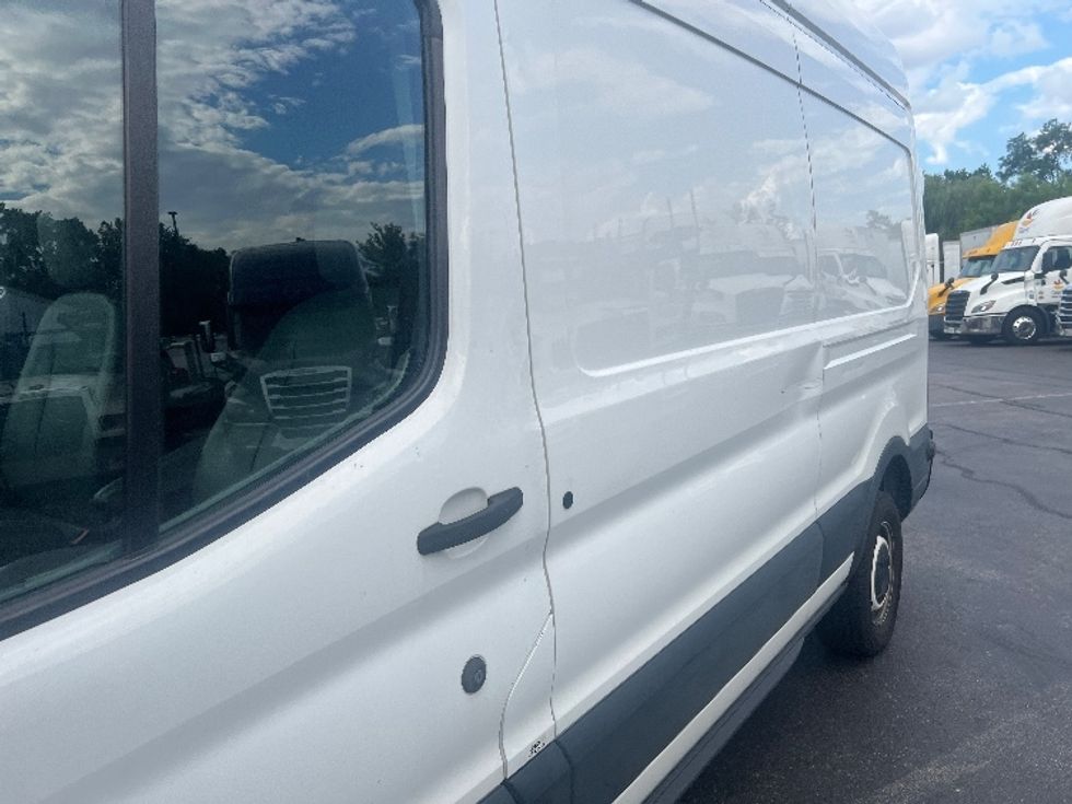 Cargo Van (Panel Van)-Light and Medium Duty Trucks-Ford-2019-Transit 250-Jessup-MD-134,275\n\t\tmiles-$ 29,750 - Image 28