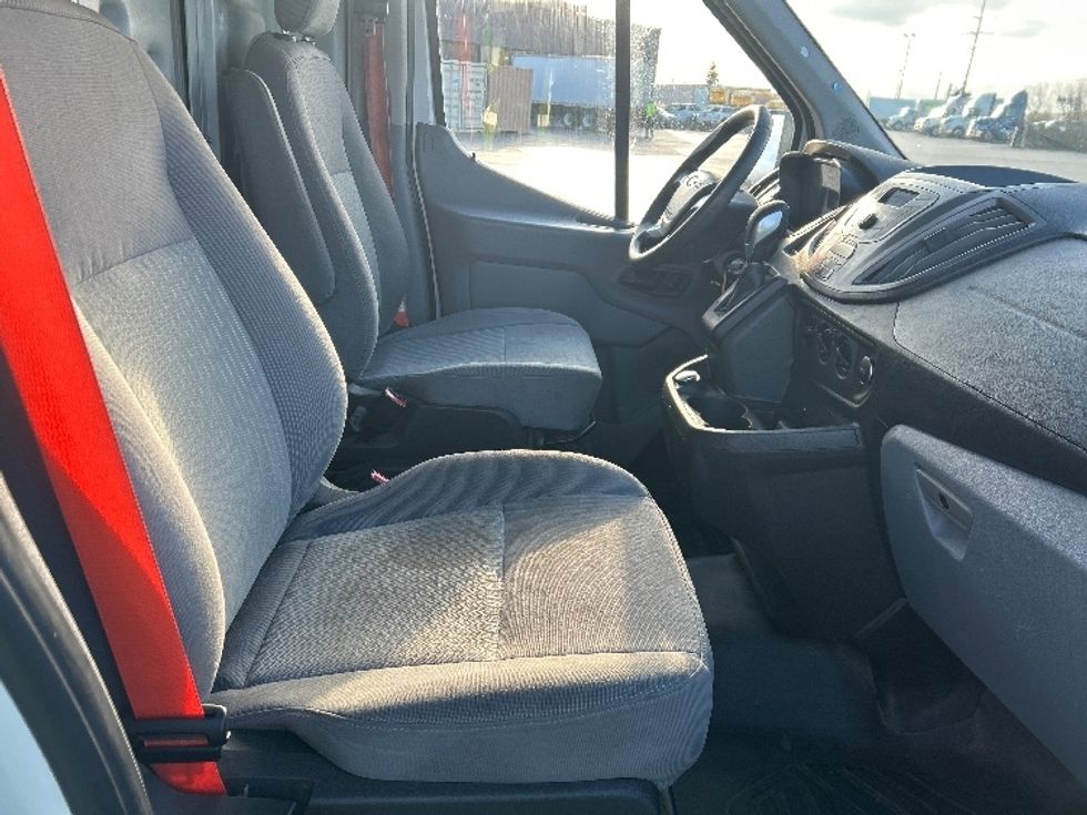 Cargo Van (Panel Van)-Light and Medium Duty Trucks-Ford-2019-Transit 250-Kentwood-MI-115,312\n\t\tmiles-$ 30,250 - Image 20
