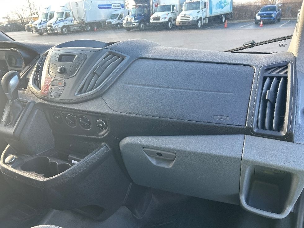 Cargo Van (Panel Van)-Light and Medium Duty Trucks-Ford-2019-Transit 250-Kentwood-MI-115,312\n\t\tmiles-$ 30,250 - Image 21