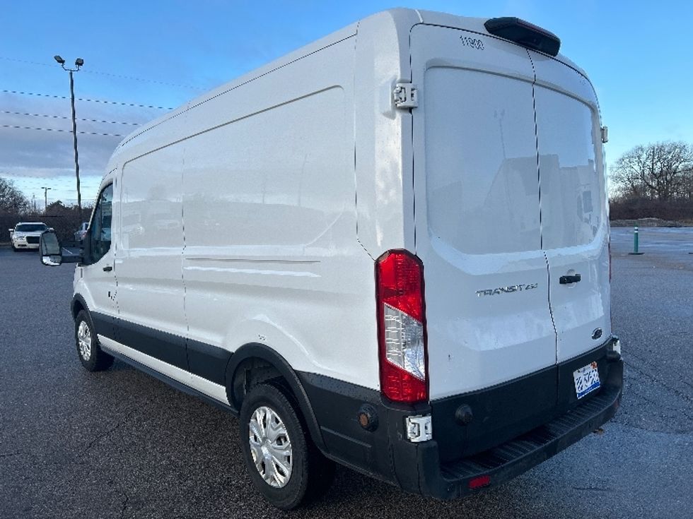 Cargo Van (Panel Van)-Light and Medium Duty Trucks-Ford-2019-Transit 250-Kentwood-MI-115,312\n\t\tmiles-$ 30,250 - Image 6