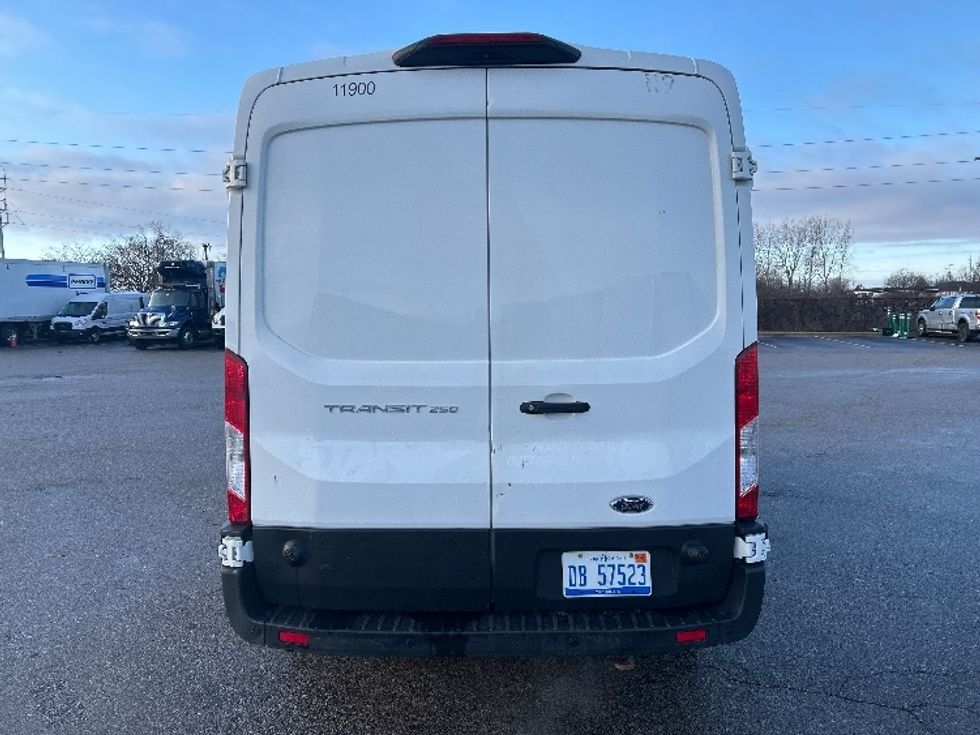 Cargo Van (Panel Van)-Light and Medium Duty Trucks-Ford-2019-Transit 250-Kentwood-MI-115,312\n\t\tmiles-$ 30,250 - Image 7