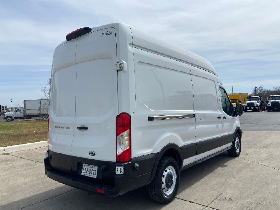 Cargo Van (Panel Van)-Light and Medium Duty Trucks-Ford-2019-Transit 250-Laredo-TX-101,131\n\t\tmiles-$ 34,750 - Image 11