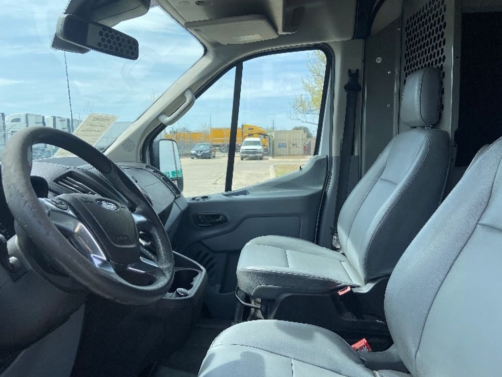 Cargo Van (Panel Van)-Light and Medium Duty Trucks-Ford-2019-Transit 250-Laredo-TX-101,131\n\t\tmiles-$ 34,750 - Image 17