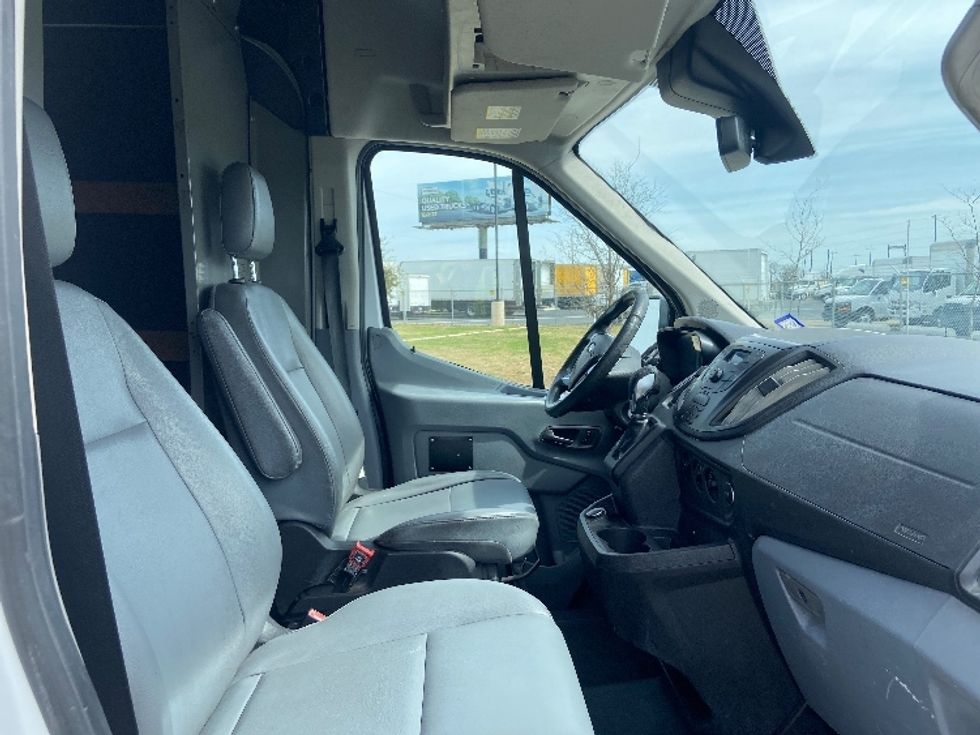 Cargo Van (Panel Van)-Light and Medium Duty Trucks-Ford-2019-Transit 250-Laredo-TX-101,131\n\t\tmiles-$ 34,750 - Image 20