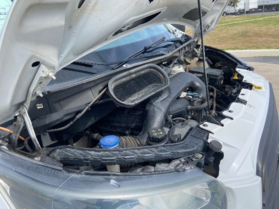 Cargo Van (Panel Van)-Light and Medium Duty Trucks-Ford-2019-Transit 250-Laredo-TX-101,131\n\t\tmiles-$ 34,750 - Image 21