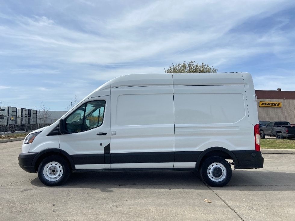Cargo Van (Panel Van)-Light and Medium Duty Trucks-Ford-2019-Transit 250-Laredo-TX-101,131\n\t\tmiles-$ 34,750 - Image 4