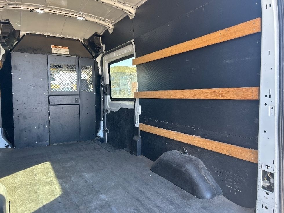 Cargo Van (Panel Van)-Light and Medium Duty Trucks-Ford-2019-Transit 250-Lubbock-TX-129,978\n\t\tmiles-$ 32,250 - Image 11