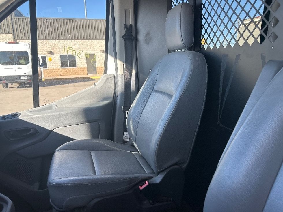 Cargo Van (Panel Van)-Light and Medium Duty Trucks-Ford-2019-Transit 250-Lubbock-TX-129,978\n\t\tmiles-$ 32,250 - Image 18