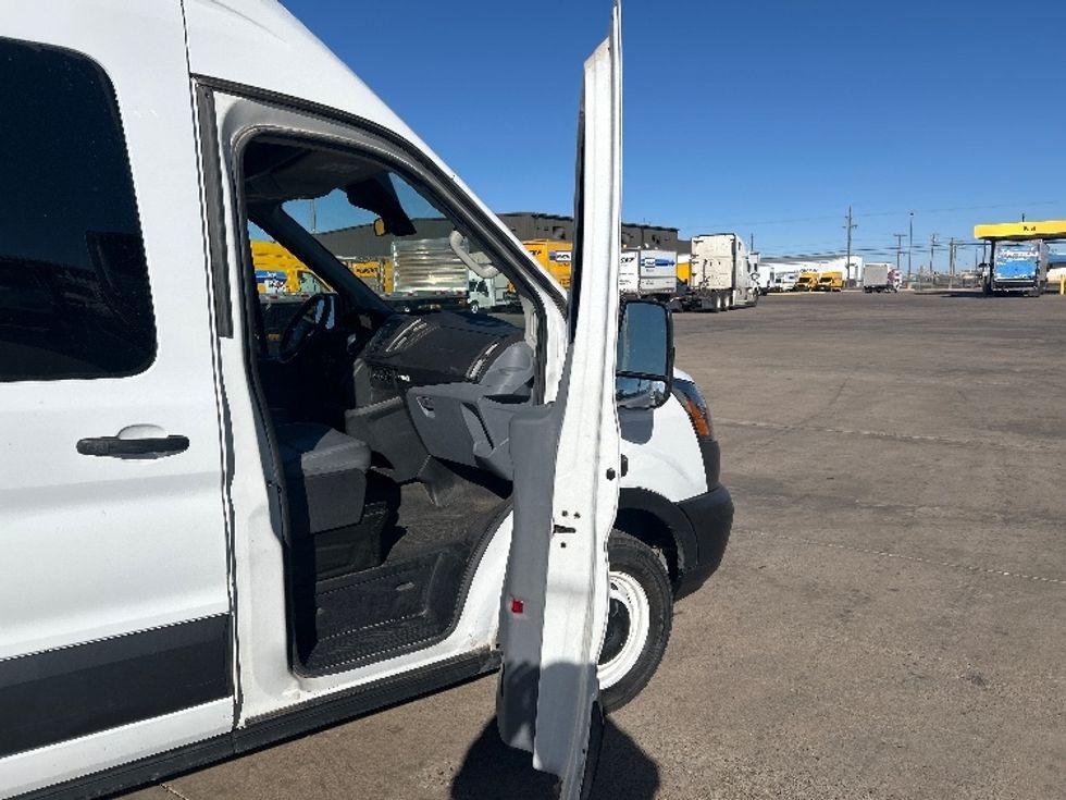 Cargo Van (Panel Van)-Light and Medium Duty Trucks-Ford-2019-Transit 250-Lubbock-TX-129,978\n\t\tmiles-$ 32,250 - Image 19
