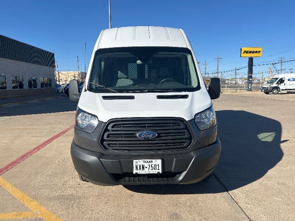 Cargo Van (Panel Van)-Light and Medium Duty Trucks-Ford-2019-Transit 250-Lubbock-TX-129,978\n\t\tmiles-$ 32,250 - Image 2