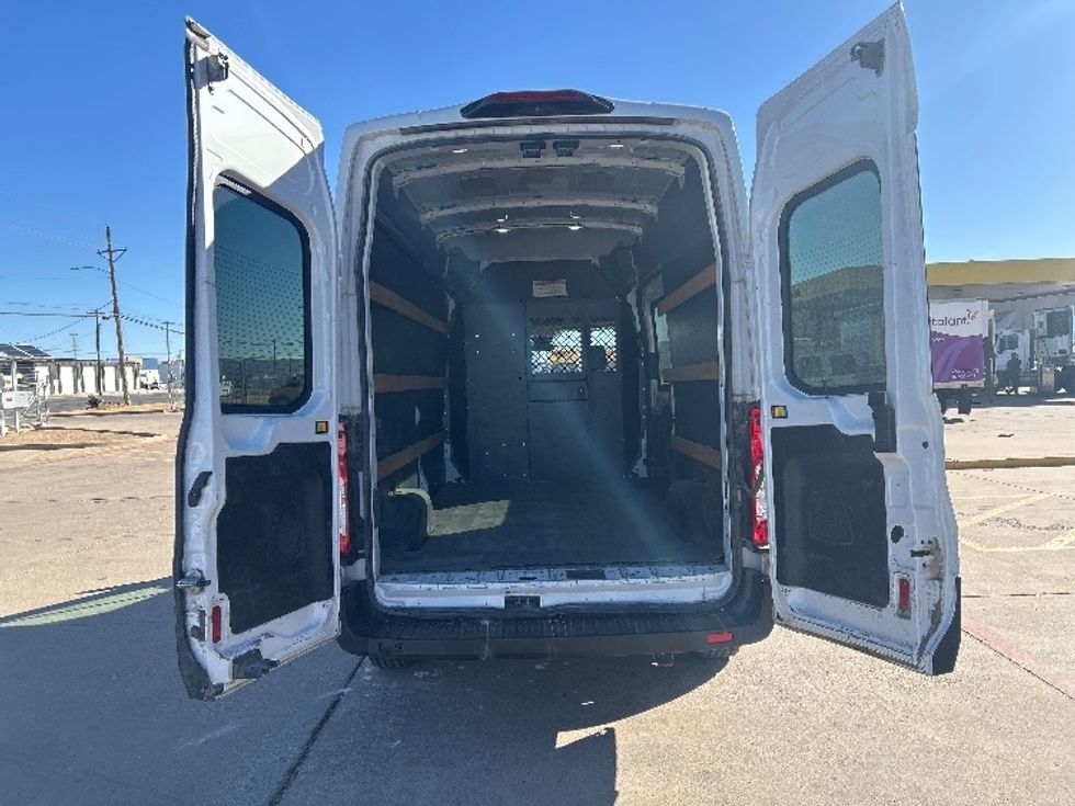 Cargo Van (Panel Van)-Light and Medium Duty Trucks-Ford-2019-Transit 250-Lubbock-TX-129,978\n\t\tmiles-$ 32,250 - Image 8