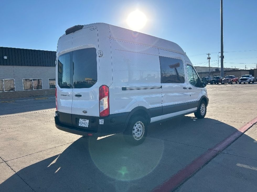 Cargo Van (Panel Van)-Light and Medium Duty Trucks-Ford-2019-Transit 250-Lubbock-TX-142,987\n\t\tmiles-$ 31,250 - Image 12