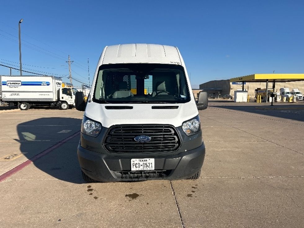 Cargo Van (Panel Van)-Light and Medium Duty Trucks-Ford-2019-Transit 250-Lubbock-TX-142,987\n\t\tmiles-$ 31,250 - Image 2