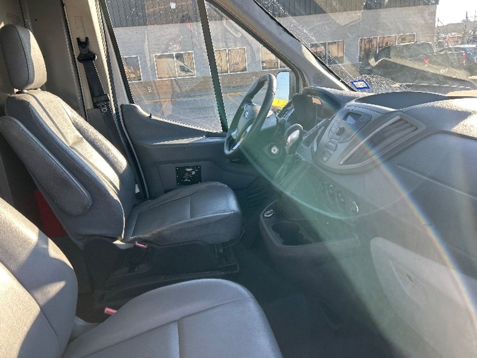 Cargo Van (Panel Van)-Light and Medium Duty Trucks-Ford-2019-Transit 250-Lubbock-TX-142,987\n\t\tmiles-$ 31,250 - Image 21