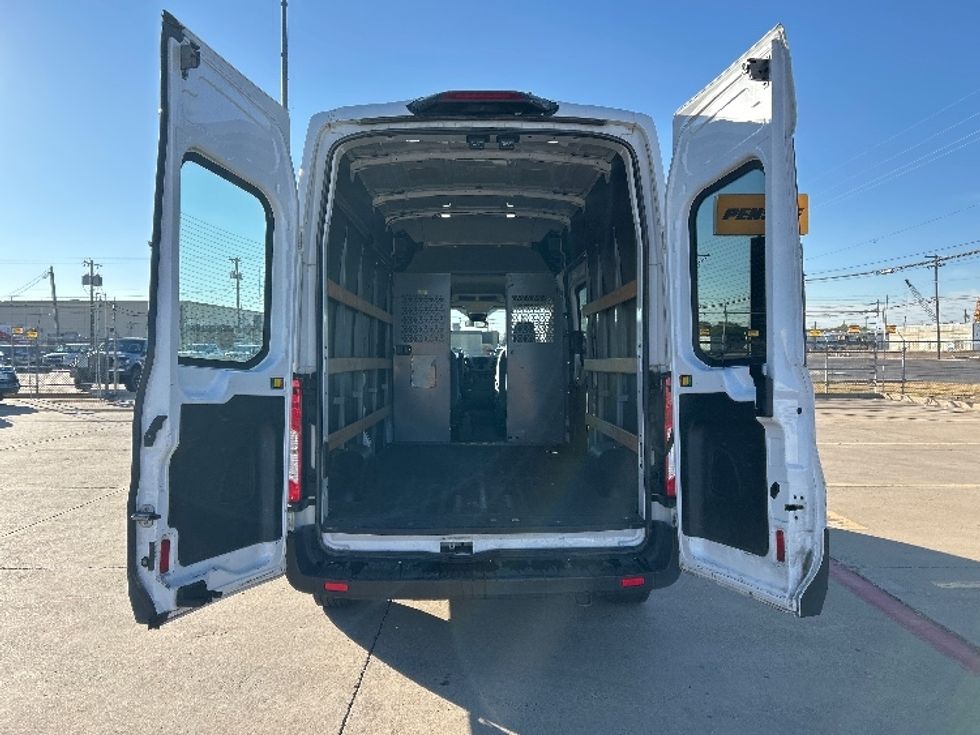 Cargo Van (Panel Van)-Light and Medium Duty Trucks-Ford-2019-Transit 250-Lubbock-TX-142,987\n\t\tmiles-$ 31,250 - Image 8