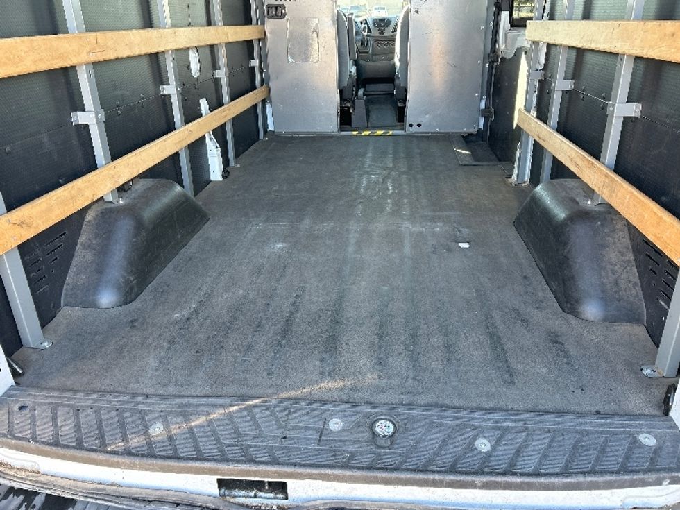 Cargo Van (Panel Van)-Light and Medium Duty Trucks-Ford-2019-Transit 250-Lubbock-TX-142,987\n\t\tmiles-$ 31,250 - Image 9