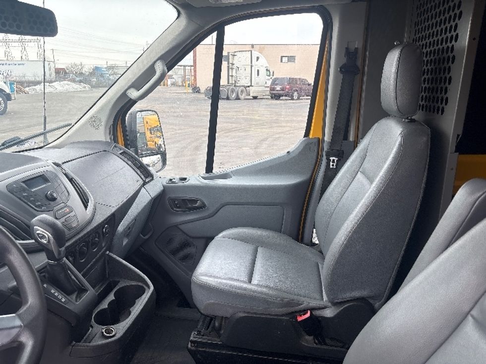 Cargo Van (Panel Van)-Light and Medium Duty Trucks-Ford-2019-Transit 250-Mississauga-ON-126,598\n\t\tkm-$ 40,750 - Image 16
