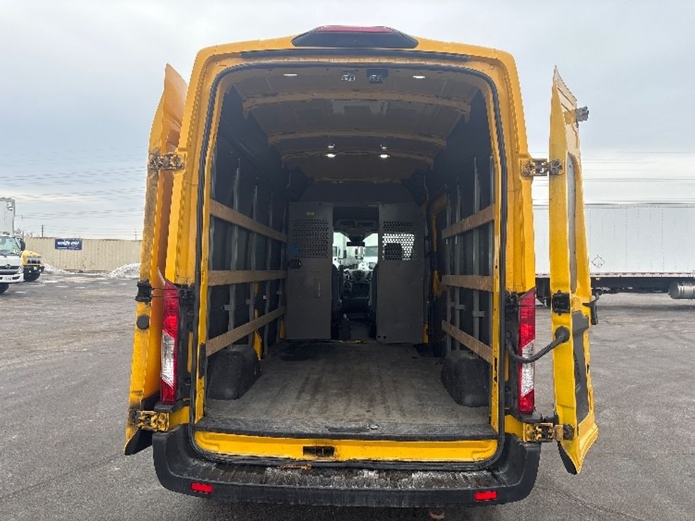Cargo Van (Panel Van)-Light and Medium Duty Trucks-Ford-2019-Transit 250-Mississauga-ON-126,598\n\t\tkm-$ 40,750 - Image 7