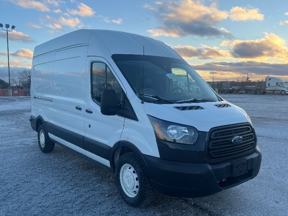 Cargo Van (Panel Van)-Light and Medium Duty Trucks-Ford-2019-Transit 250-Mississauga-ON-142,683\n\t\tkm-$ 37,750 - Image 1