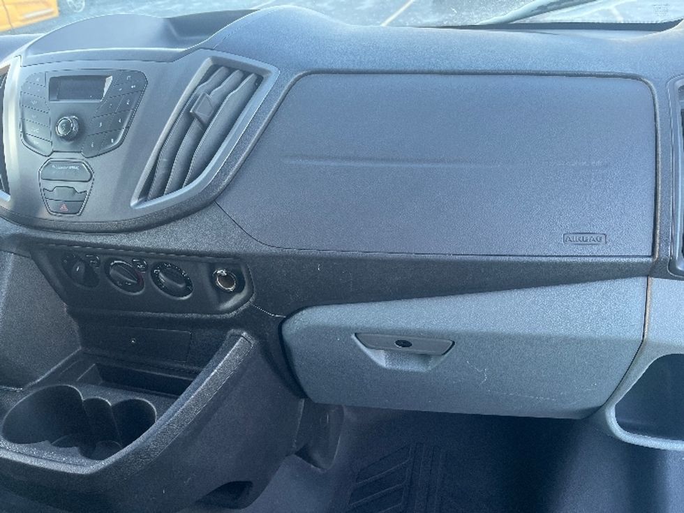 Cargo Van (Panel Van)-Light and Medium Duty Trucks-Ford-2019-Transit 250-Mississauga-ON-142,683\n\t\tkm-$ 37,750 - Image 19