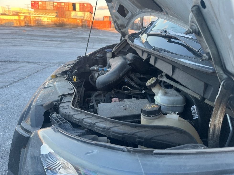 Cargo Van (Panel Van)-Light and Medium Duty Trucks-Ford-2019-Transit 250-Mississauga-ON-142,683\n\t\tkm-$ 37,750 - Image 22