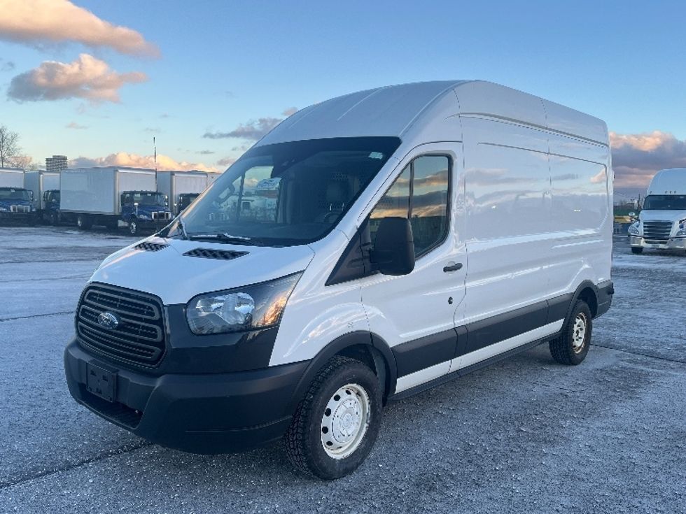 Cargo Van (Panel Van)-Light and Medium Duty Trucks-Ford-2019-Transit 250-Mississauga-ON-142,683\n\t\tkm-$ 37,750 - Image 3