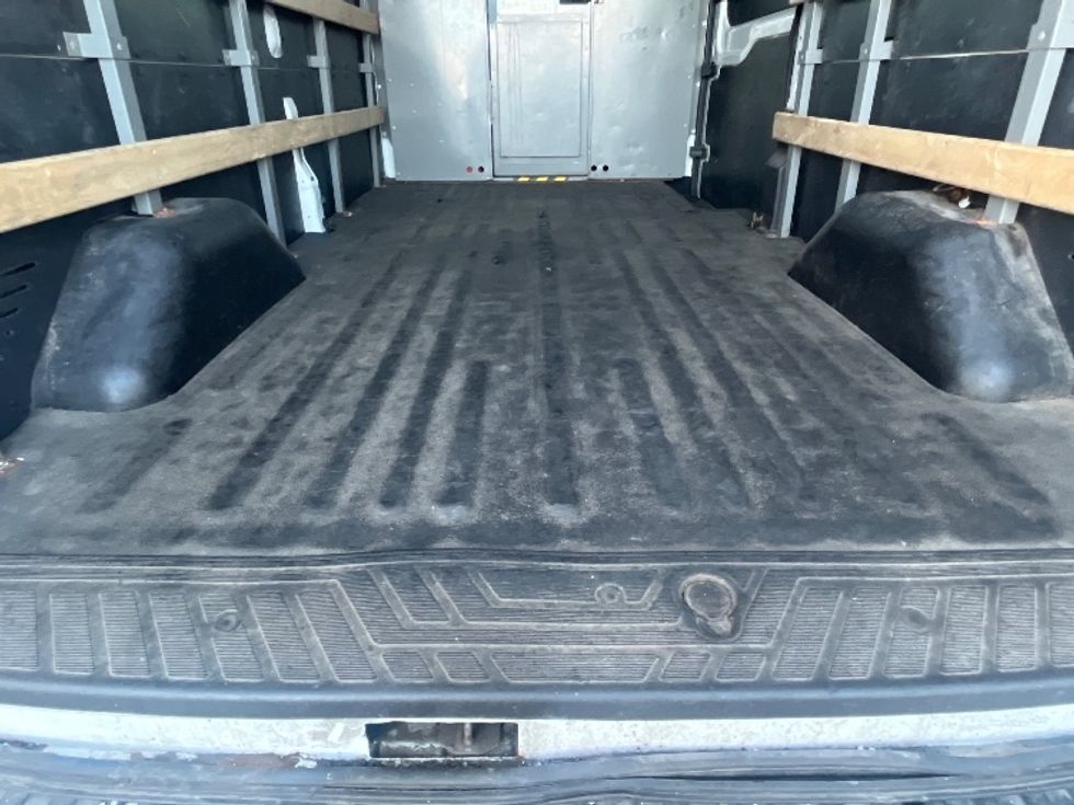 Cargo Van (Panel Van)-Light and Medium Duty Trucks-Ford-2019-Transit 250-Mississauga-ON-142,683\n\t\tkm-$ 37,750 - Image 9