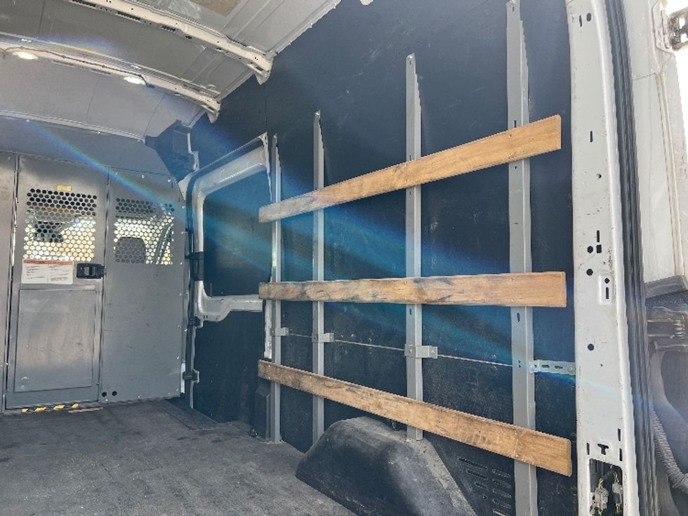 Cargo Van (Panel Van)-Light and Medium Duty Trucks-Ford-2019-Transit 250-Mississauga-ON-155,982\n\t\tkm-$ 43,000 - Image 11