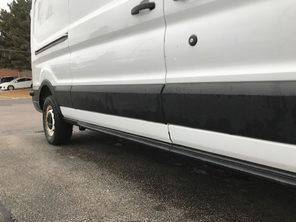 Cargo Van (Panel Van)-Light and Medium Duty Trucks-Ford-2019-Transit 250-Mississauga-ON-155,982\n\t\tkm-$ 43,000 - Image 13