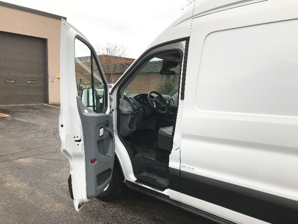 Cargo Van (Panel Van)-Light and Medium Duty Trucks-Ford-2019-Transit 250-Mississauga-ON-155,982\n\t\tkm-$ 43,000 - Image 15