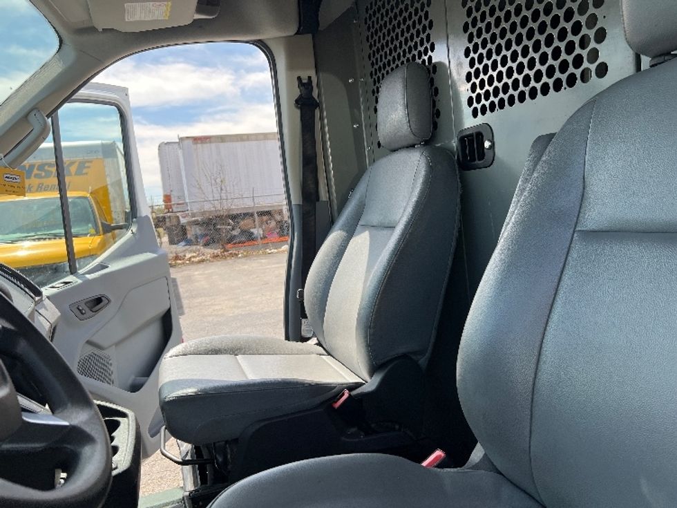 Cargo Van (Panel Van)-Light and Medium Duty Trucks-Ford-2019-Transit 250-Mississauga-ON-155,982\n\t\tkm-$ 43,000 - Image 18