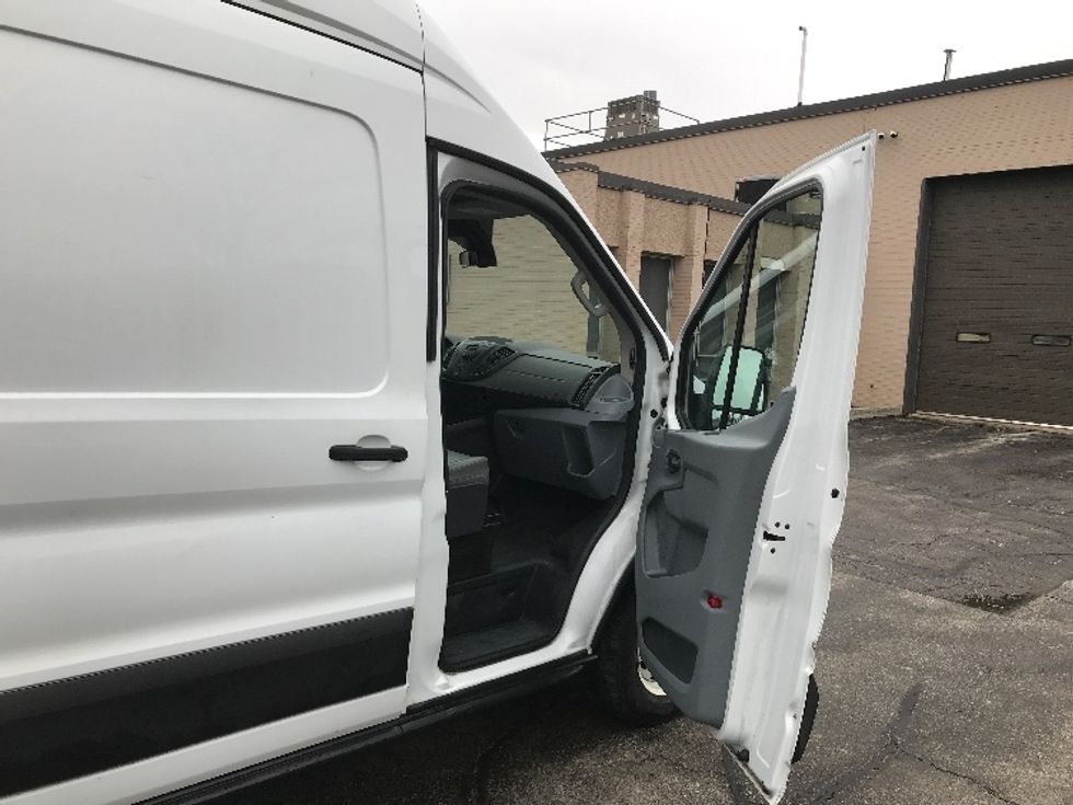Cargo Van (Panel Van)-Light and Medium Duty Trucks-Ford-2019-Transit 250-Mississauga-ON-155,982\n\t\tkm-$ 43,000 - Image 19