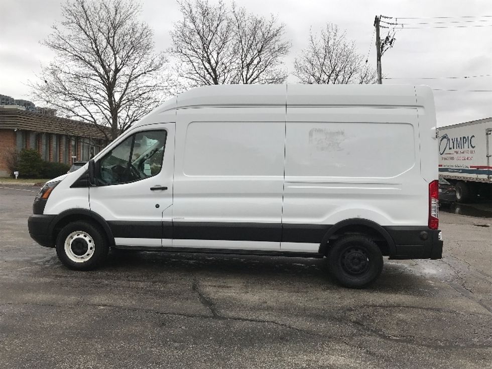 Cargo Van (Panel Van)-Light and Medium Duty Trucks-Ford-2019-Transit 250-Mississauga-ON-155,982\n\t\tkm-$ 43,000 - Image 4