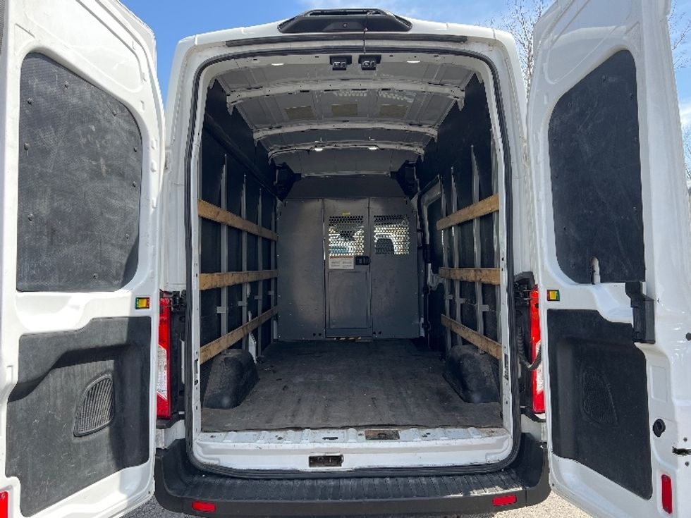 Cargo Van (Panel Van)-Light and Medium Duty Trucks-Ford-2019-Transit 250-Mississauga-ON-155,982\n\t\tkm-$ 43,000 - Image 8