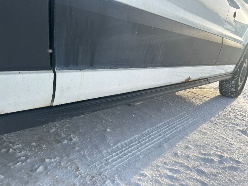 Cargo Van (Panel Van)-Light and Medium Duty Trucks-Ford-2019-Transit 250-Montreal-PQ-221,650\n\t\tkm-$ 34,250 - Image 13