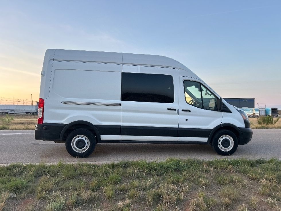Cargo Van (Panel Van)-Light and Medium Duty Trucks-Ford-2019-Transit 250-Odessa-TX-178,340\n\t\tmiles-$ 28,000 - Image 12