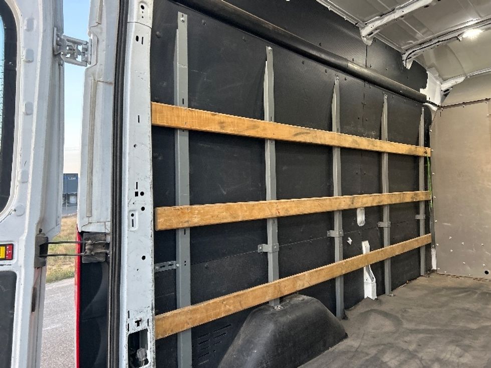 Cargo Van (Panel Van)-Light and Medium Duty Trucks-Ford-2019-Transit 250-Odessa-TX-178,340\n\t\tmiles-$ 28,000 - Image 8