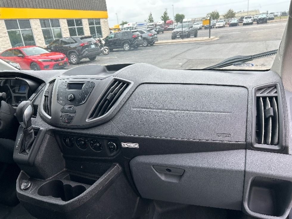 Cargo Van (Panel Van)-Light and Medium Duty Trucks-Ford-2019-Transit 250-Oklahoma City-OK-77,625\n\t\tmiles-$ 32,750 - Image 18