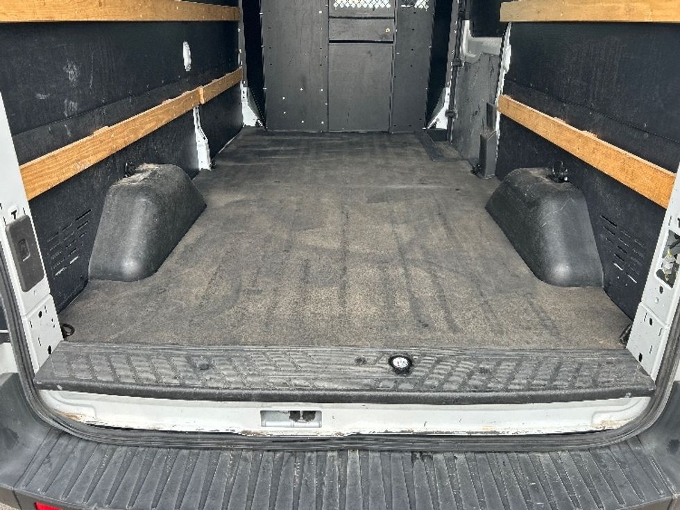 Cargo Van (Panel Van)-Light and Medium Duty Trucks-Ford-2019-Transit 250-Oklahoma City-OK-77,625\n\t\tmiles-$ 32,750 - Image 8