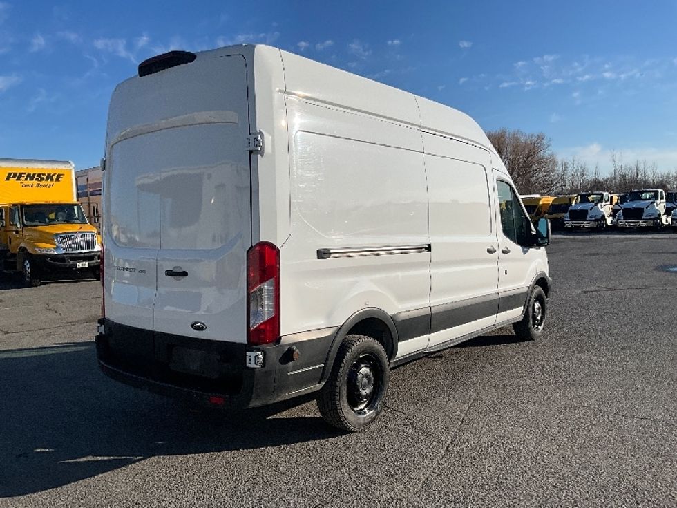 Cargo Van (Panel Van)-Light and Medium Duty Trucks-Ford-2019-Transit 250-Ottawa-ON-100,487\n\t\tkm-$ 49,000 - Image 11