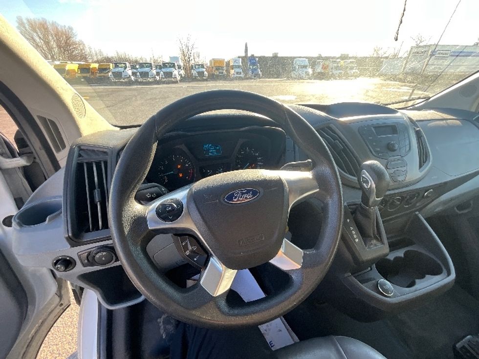Cargo Van (Panel Van)-Light and Medium Duty Trucks-Ford-2019-Transit 250-Ottawa-ON-100,487\n\t\tkm-$ 49,000 - Image 14