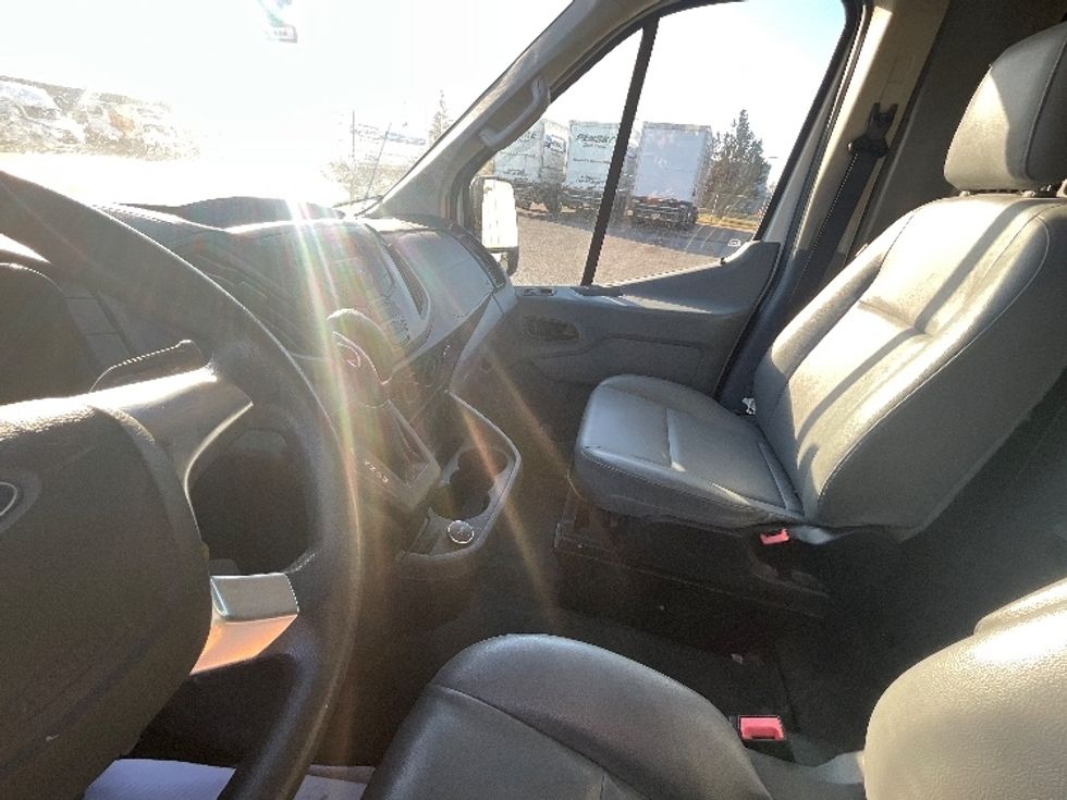 Cargo Van (Panel Van)-Light and Medium Duty Trucks-Ford-2019-Transit 250-Ottawa-ON-100,487\n\t\tkm-$ 49,000 - Image 15