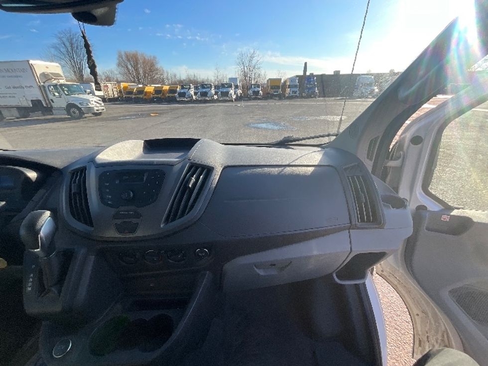 Cargo Van (Panel Van)-Light and Medium Duty Trucks-Ford-2019-Transit 250-Ottawa-ON-100,487\n\t\tkm-$ 49,000 - Image 17