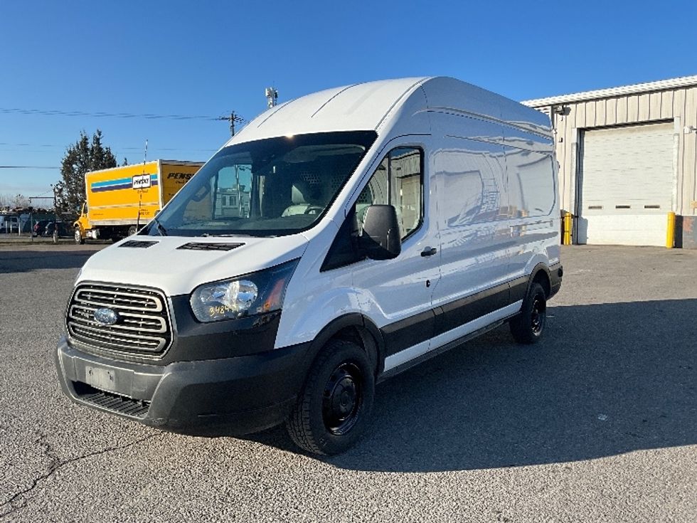 Cargo Van (Panel Van)-Light and Medium Duty Trucks-Ford-2019-Transit 250-Ottawa-ON-100,487\n\t\tkm-$ 49,000 - Image 3