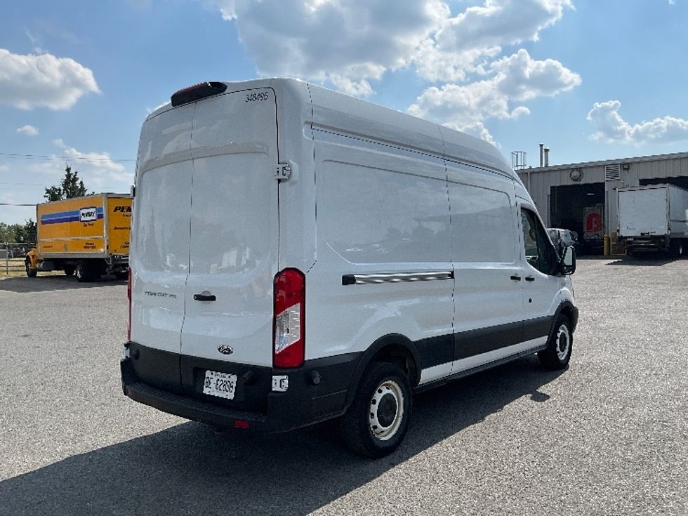 Cargo Van (Panel Van)-Light and Medium Duty Trucks-Ford-2019-Transit 250-Ottawa-ON-205,470\n\t\tkm-$ 38,000 - Image 13