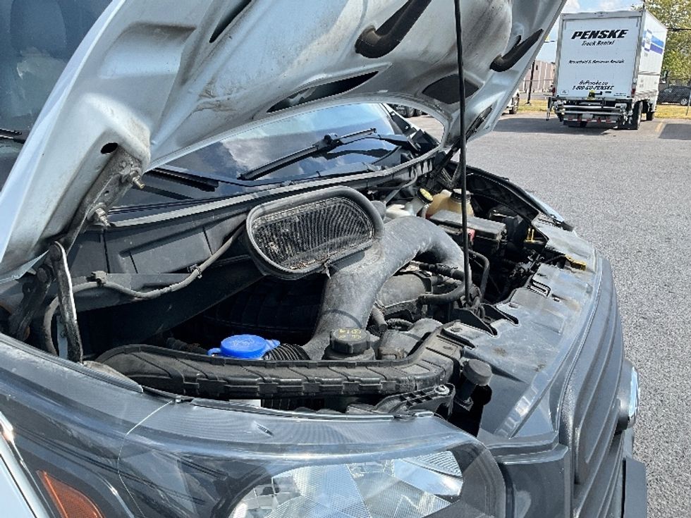 Cargo Van (Panel Van)-Light and Medium Duty Trucks-Ford-2019-Transit 250-Ottawa-ON-205,470\n\t\tkm-$ 38,000 - Image 23