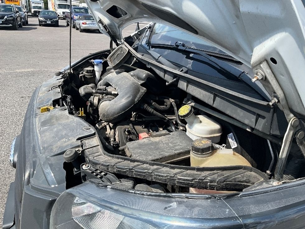 Cargo Van (Panel Van)-Light and Medium Duty Trucks-Ford-2019-Transit 250-Ottawa-ON-205,470\n\t\tkm-$ 38,000 - Image 24