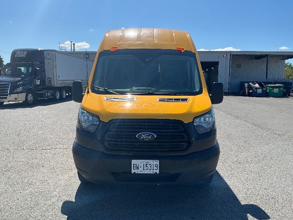 Cargo Van (Panel Van)-Light and Medium Duty Trucks-Ford-2019-Transit 250-Ottawa-ON-214,286\n\t\tkm-$ 34,000 - Image 2