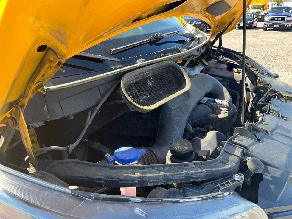 Cargo Van (Panel Van)-Light and Medium Duty Trucks-Ford-2019-Transit 250-Ottawa-ON-214,286\n\t\tkm-$ 34,000 - Image 23