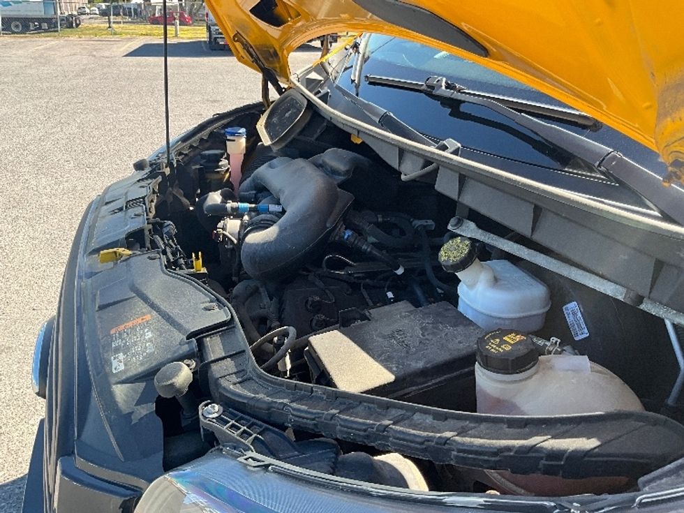 Cargo Van (Panel Van)-Light and Medium Duty Trucks-Ford-2019-Transit 250-Ottawa-ON-214,286\n\t\tkm-$ 34,000 - Image 24